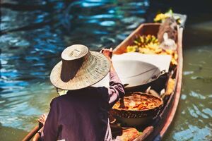 Damnoen Saduak Culture Travel Guide: Thai Traditions, Etiquette & Eco-Tours